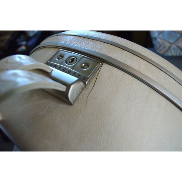 Vintage 60s Samsonite Hat Box Round Luggage Train Case Cream Travel Peach Satin - Picture 8 of 16